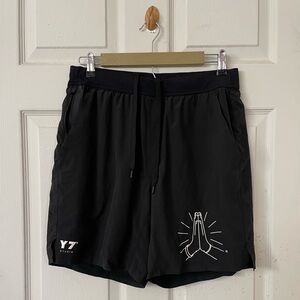 Y7 studio black praising hands lined shorts